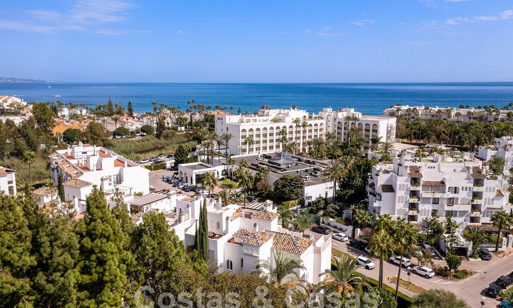 Penthouse for sale with spacious roof terrace and 360° views, a stone's throw from the beach and centre of Puerto Banus, Marbella. Reduced to sell! 59064