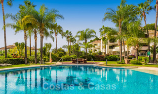 Spacious luxury apartment for sale with panoramic sea views in gated urbanisation on the Golden Mile, Marbella 59801 