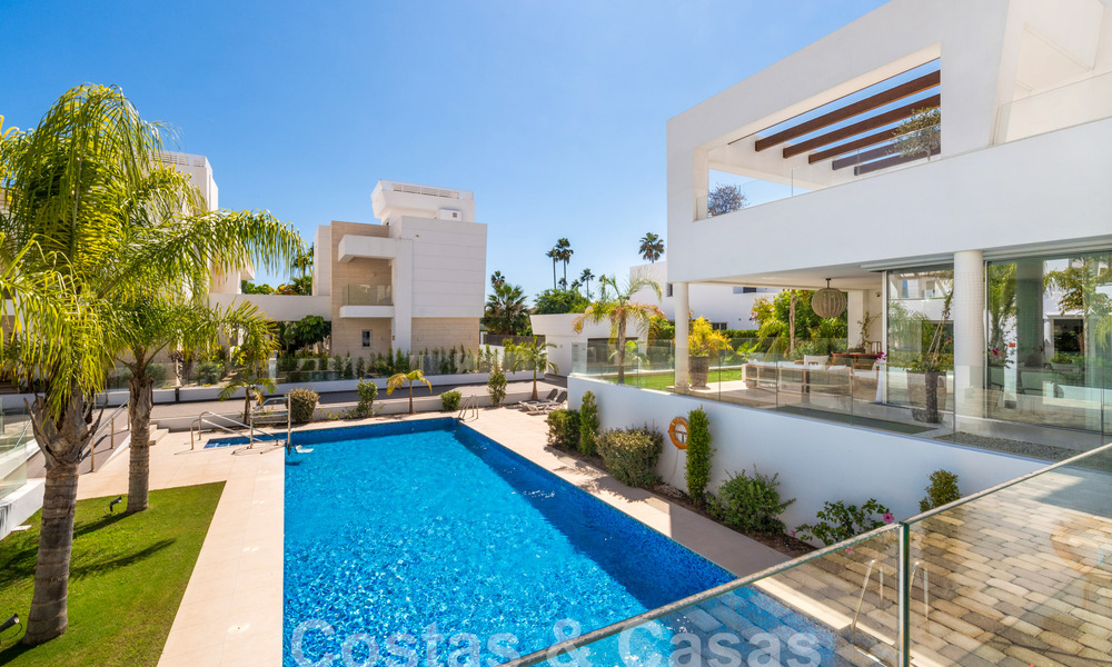 Modern luxury villa for sale within walking distance of the beach and centre of San Pedro, Marbella 59183