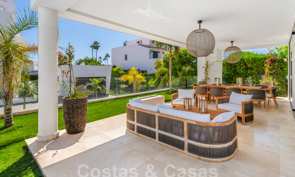 Modern luxury villa for sale within walking distance of the beach and centre of San Pedro, Marbella 59184