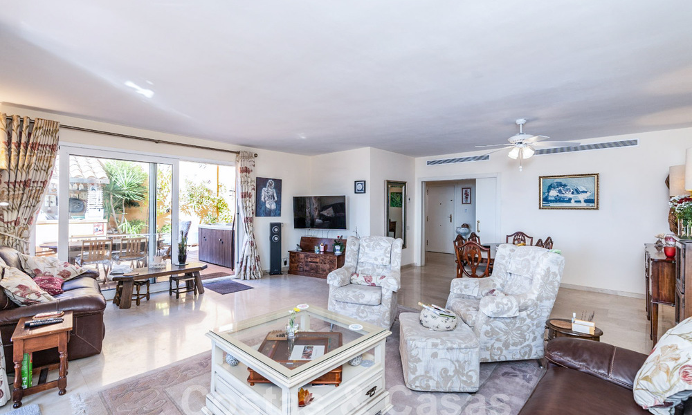 Spacious penthouse for sale in gated beach complex with magnificent sea views in La Duquesa, Costa del Sol 59318