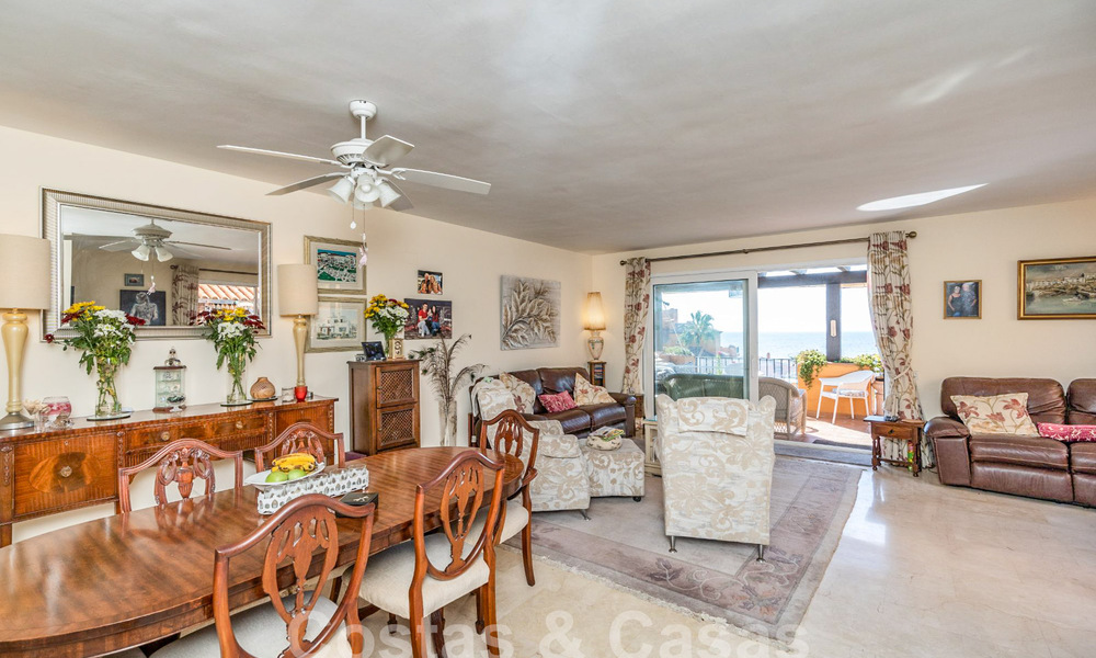 Spacious penthouse for sale in gated beach complex with magnificent sea views in La Duquesa, Costa del Sol 59325