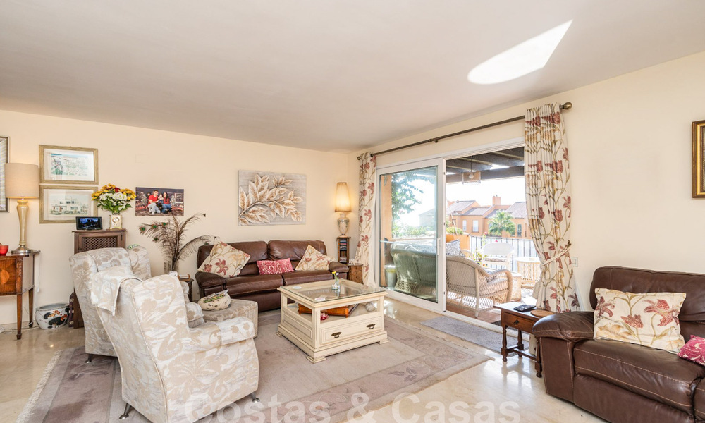 Spacious penthouse for sale in gated beach complex with magnificent sea views in La Duquesa, Costa del Sol 59326