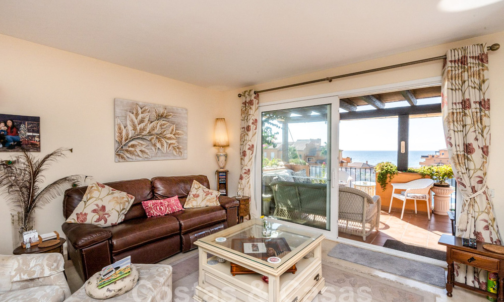 Spacious penthouse for sale in gated beach complex with magnificent sea views in La Duquesa, Costa del Sol 59327
