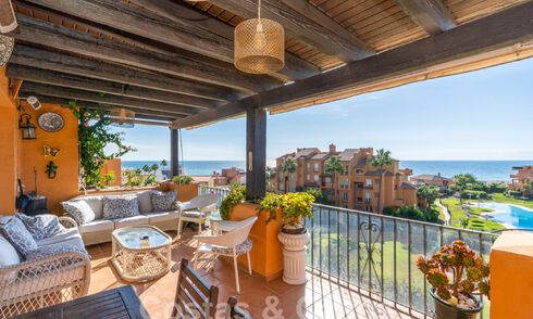 Spacious penthouse for sale in gated beach complex with magnificent sea views in La Duquesa, Costa del Sol 59328