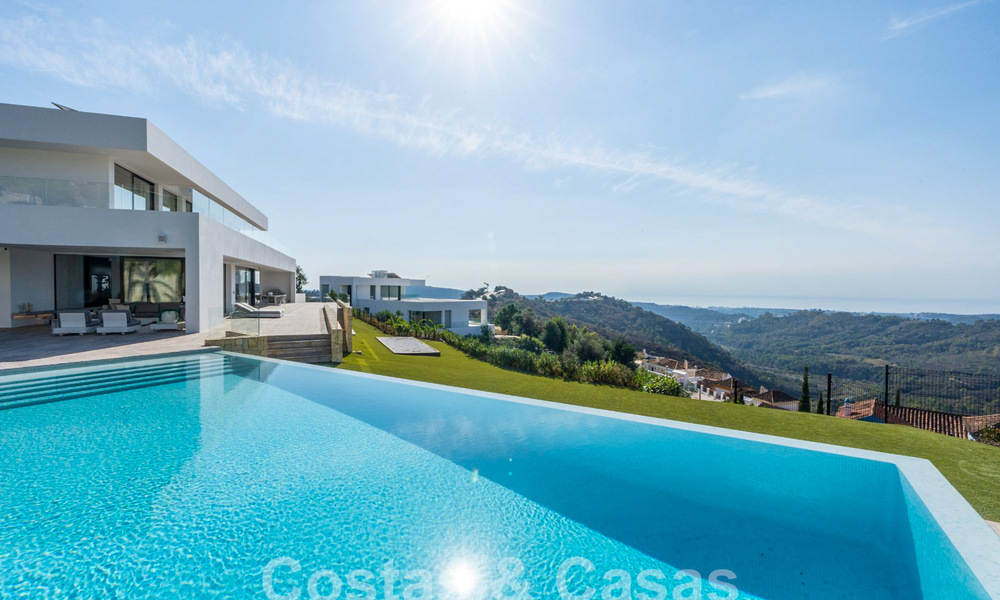 Modern luxury villa for sale with sea views in gated community surrounded by nature in Marbella - Benahavis 59224