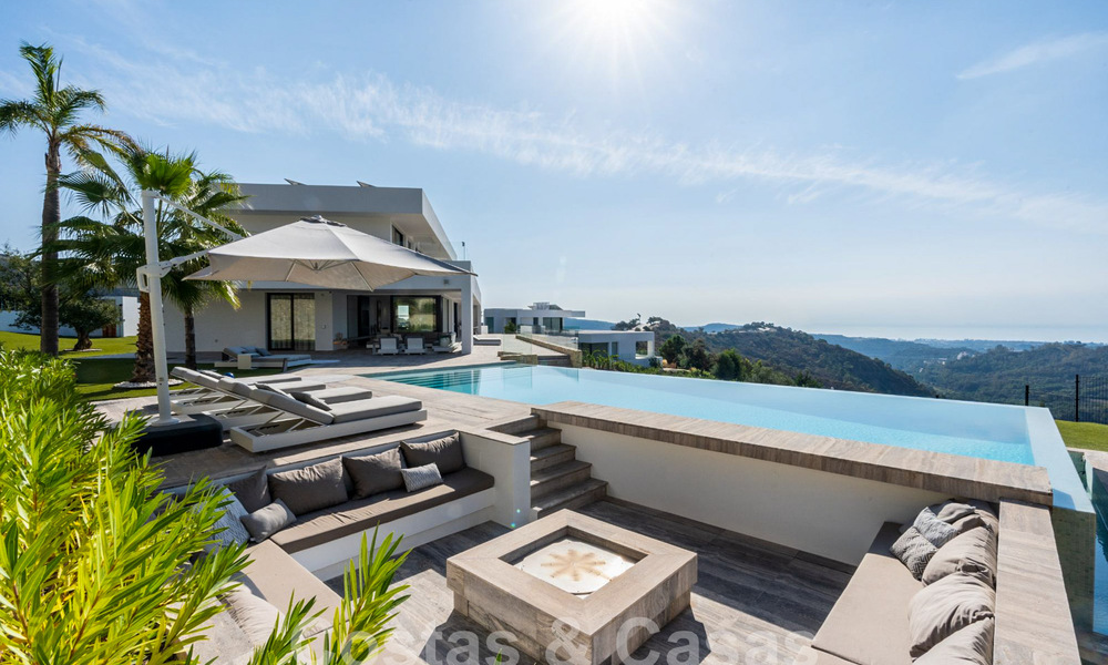 Modern luxury villa for sale with sea views in gated community surrounded by nature in Marbella - Benahavis 59225