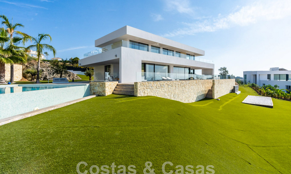 Modern luxury villa for sale with sea views in gated community surrounded by nature in Marbella - Benahavis 59230