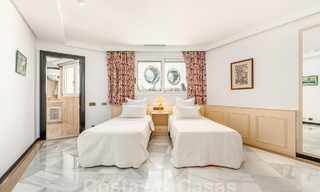 Up-market apartment in frontline beach complex for sale in Marbella centre 59293 