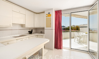 Up-market apartment in frontline beach complex for sale in Marbella centre 59296 