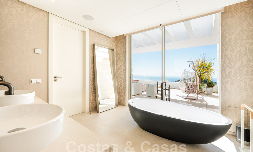 Avant-garde penthouse for sale with 180° panoramic views, in the hills of Marbella 59420