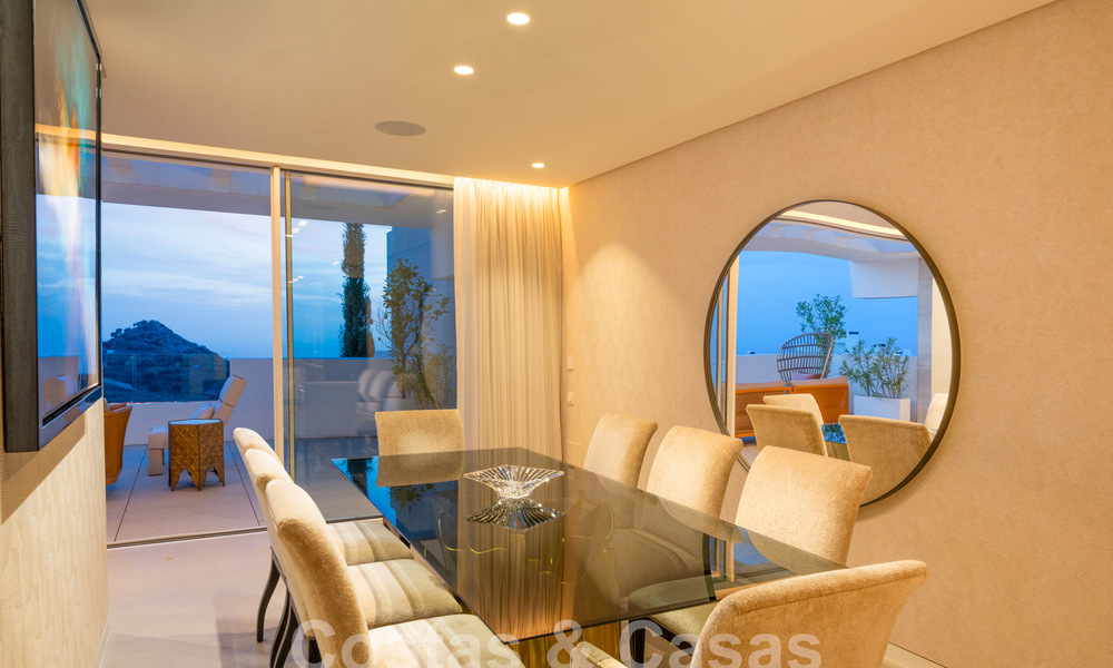 Avant-garde penthouse for sale with 180° panoramic views, in the hills of Marbella 59423