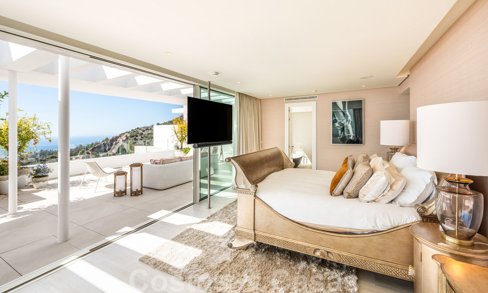 Avant-garde penthouse for sale with 180° panoramic views, in the hills of Marbella 59428