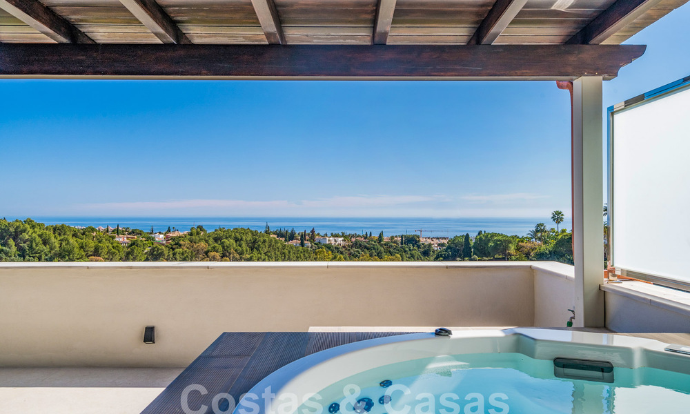 Sophisticated penthouse for sale in high-end Sierra Blanca complex on Marbella's Golden Mile 59466