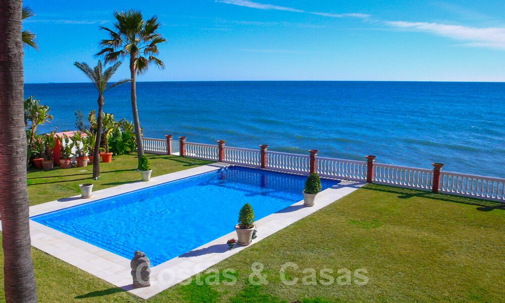 Sea front luxury villa for sale, Marbella - Estepona 31111