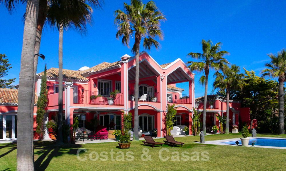 Sea front luxury villa for sale, Marbella - Estepona 31113