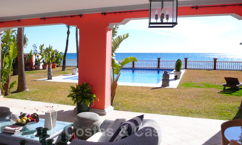 Sea front luxury villa for sale, Marbella - Estepona 31116