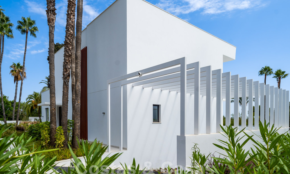 Contemporary new build villa for sale in a preferred golf urbanisation on the New Golden Mile, Marbella - Benahavis 59564