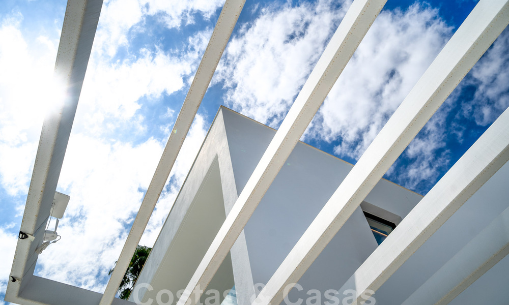 Contemporary new build villa for sale in a preferred golf urbanisation on the New Golden Mile, Marbella - Benahavis 59566