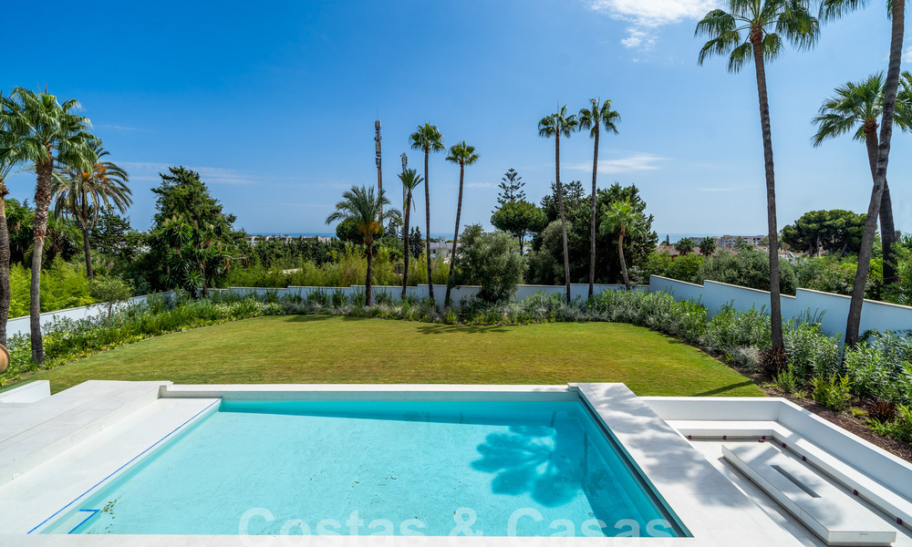 Contemporary new build villa for sale in a preferred golf urbanisation on the New Golden Mile, Marbella - Benahavis 59567