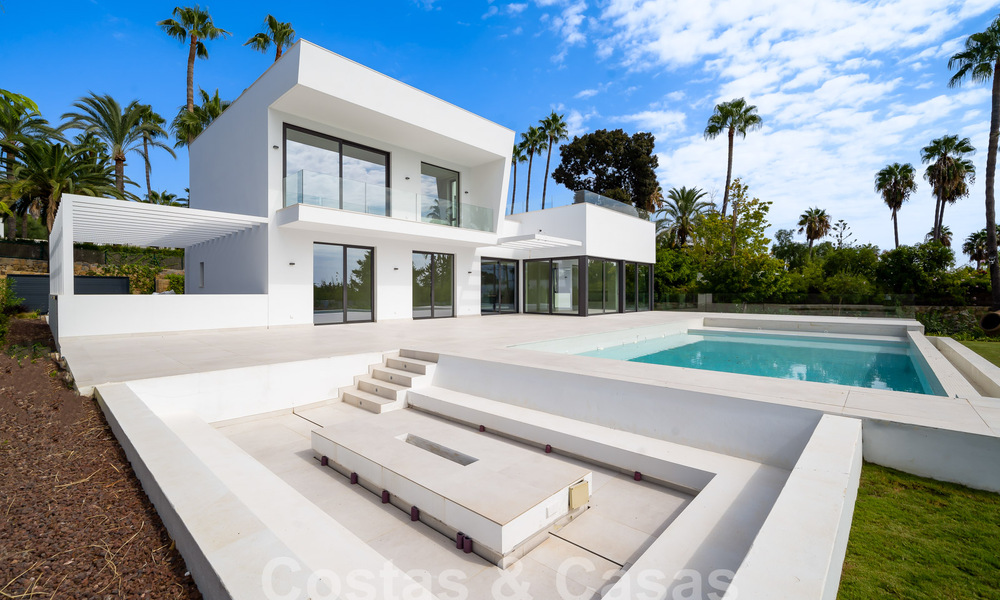 Contemporary new build villa for sale in a preferred golf urbanisation on the New Golden Mile, Marbella - Benahavis 59571