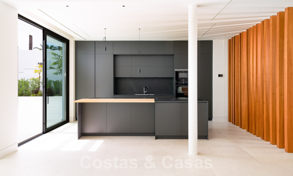 Contemporary new build villa for sale in a preferred golf urbanisation on the New Golden Mile, Marbella - Benahavis 59574