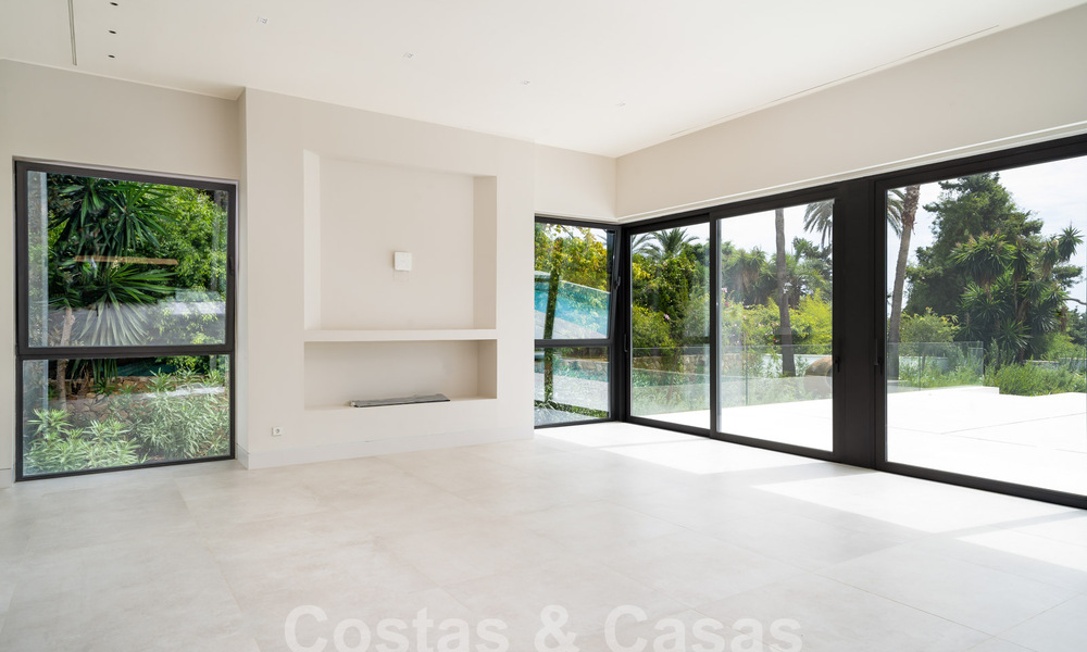 Contemporary new build villa for sale in a preferred golf urbanisation on the New Golden Mile, Marbella - Benahavis 59578