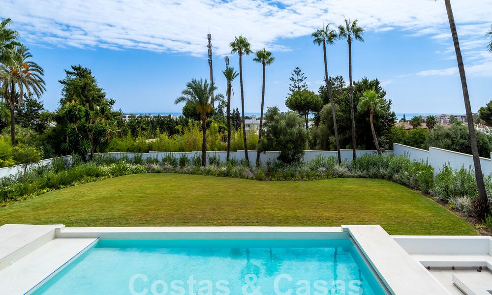Contemporary new build villa for sale in a preferred golf urbanisation on the New Golden Mile, Marbella - Benahavis 59590