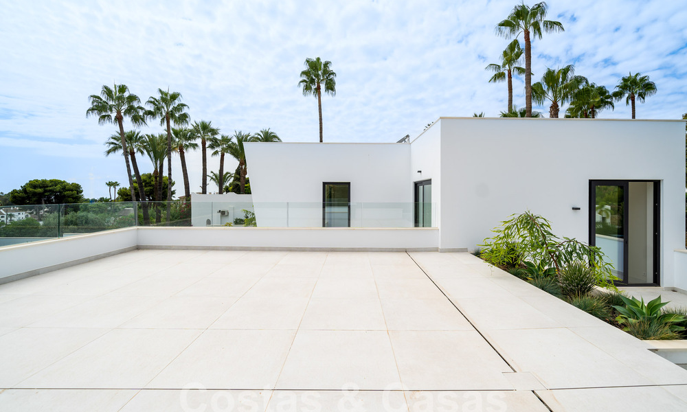 Contemporary new build villa for sale in a preferred golf urbanisation on the New Golden Mile, Marbella - Benahavis 59593