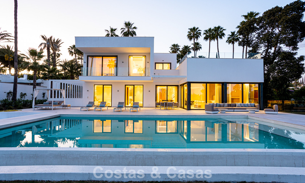 Contemporary new build villa for sale in a preferred golf urbanisation on the New Golden Mile, Marbella - Benahavis 782462