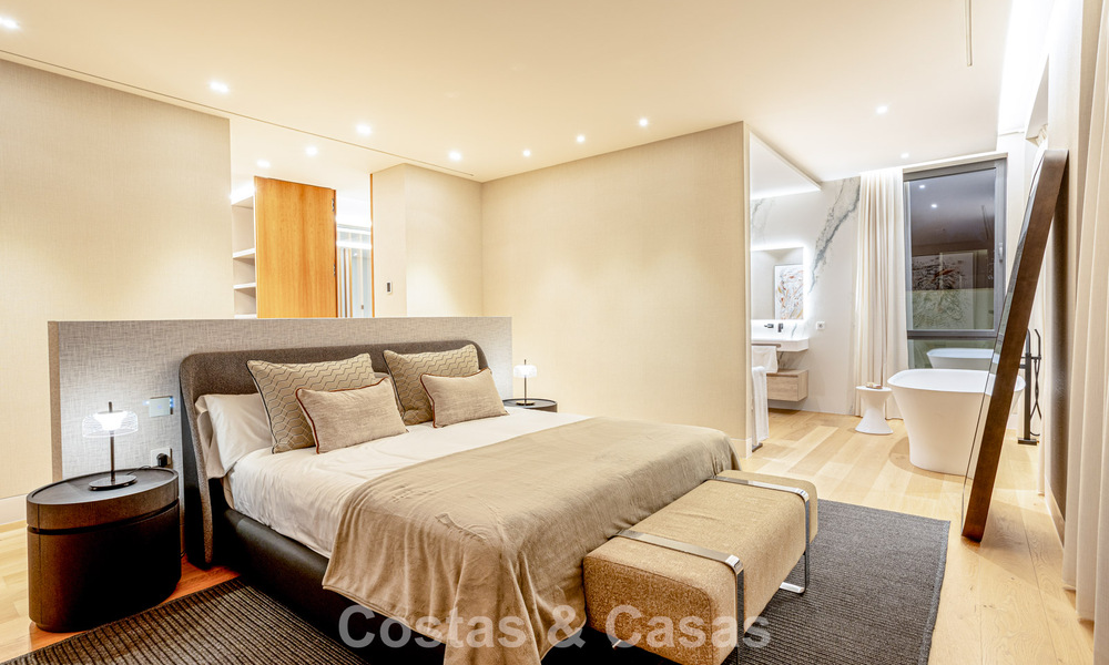 Contemporary new build villa for sale in a preferred golf urbanisation on the New Golden Mile, Marbella - Benahavis 782464