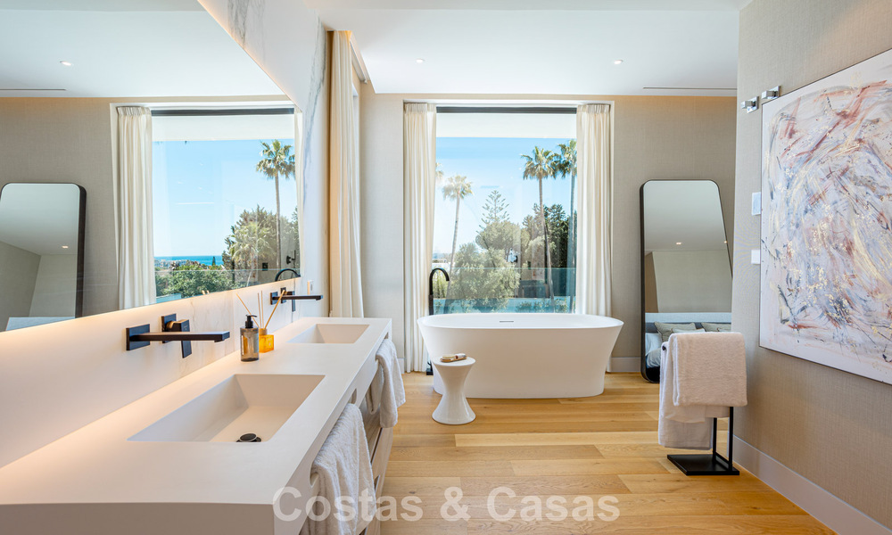 Contemporary new build villa for sale in a preferred golf urbanisation on the New Golden Mile, Marbella - Benahavis 782481