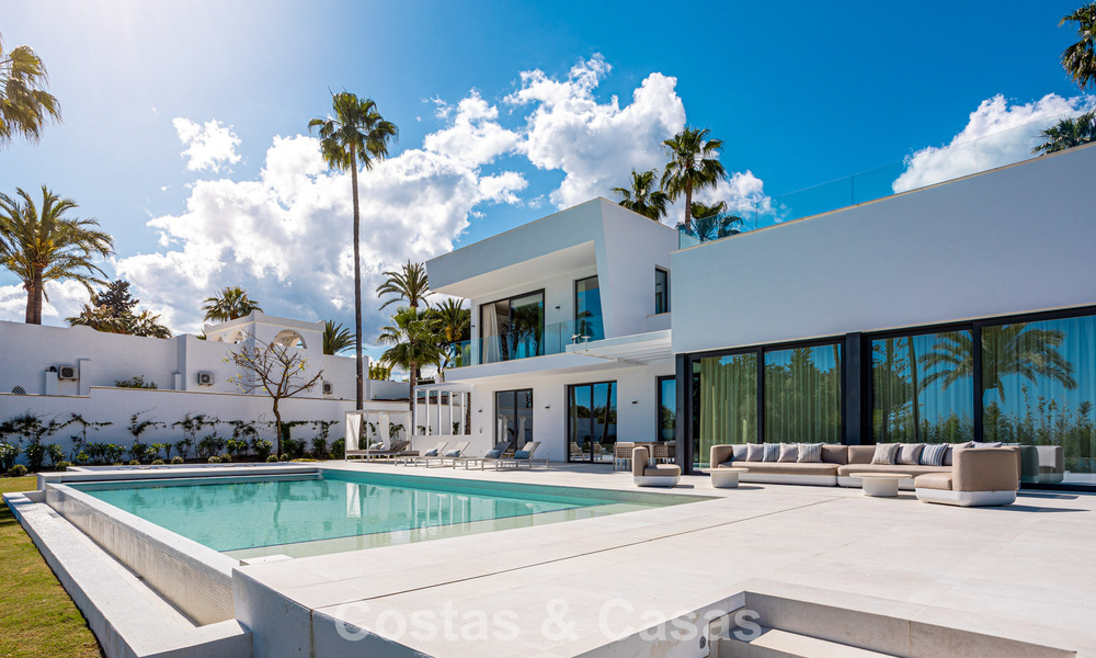 Contemporary new build villa for sale in a preferred golf urbanisation on the New Golden Mile, Marbella - Benahavis 782486
