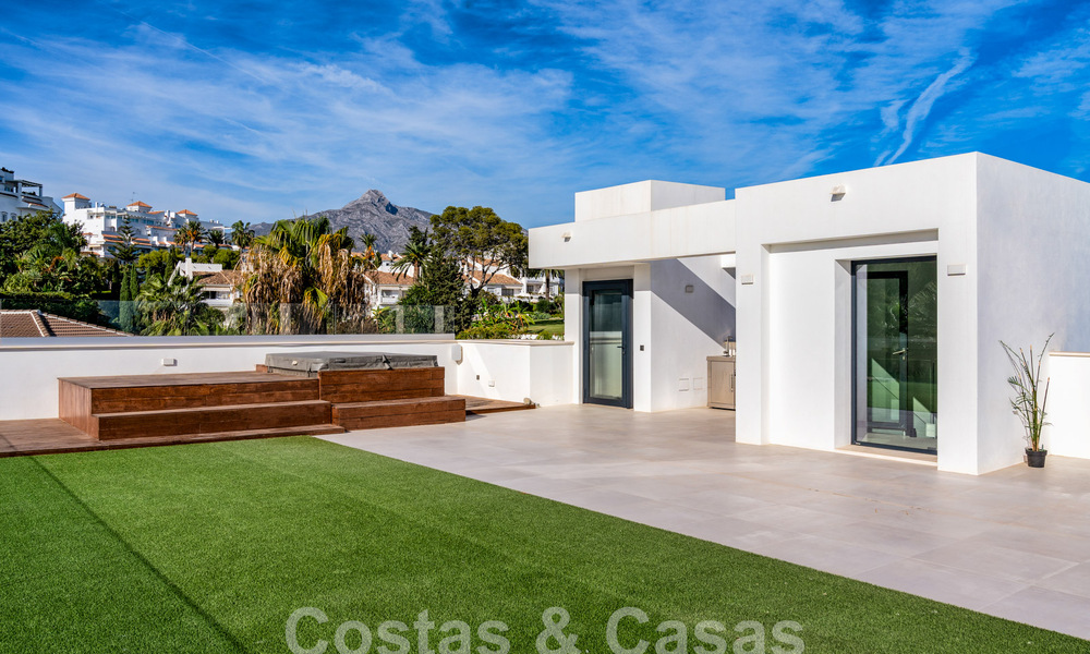Modern luxury villa for sale in a contemporary architectural style, walking distance from Puerto Banus, Marbella 59594