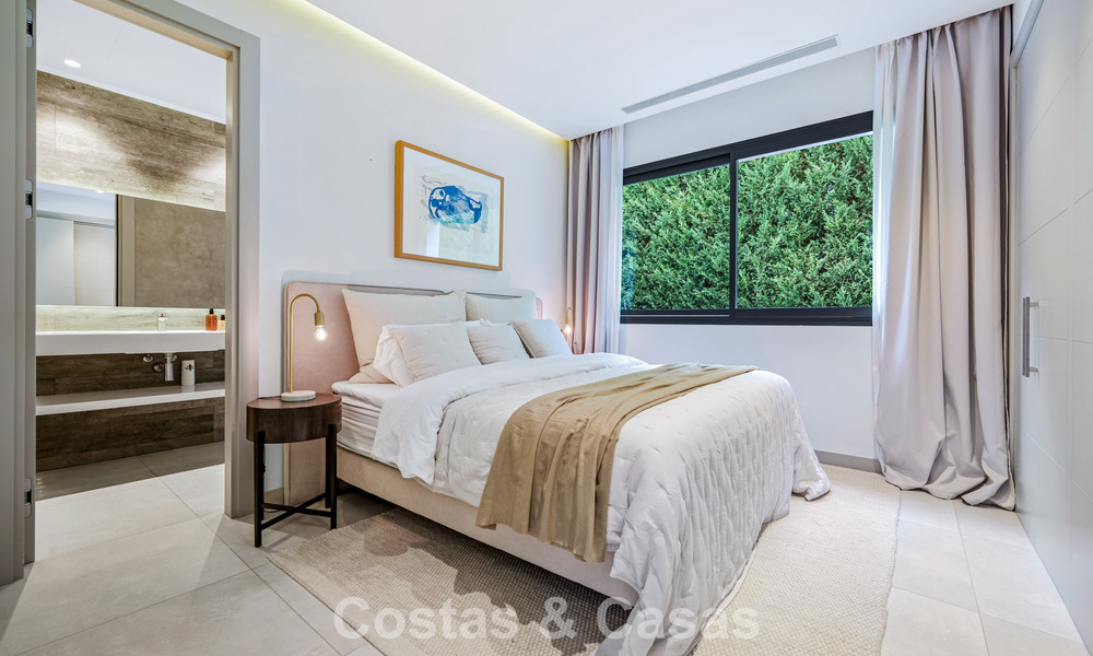 Modern luxury villa for sale in a contemporary architectural style, walking distance from Puerto Banus, Marbella 788881
