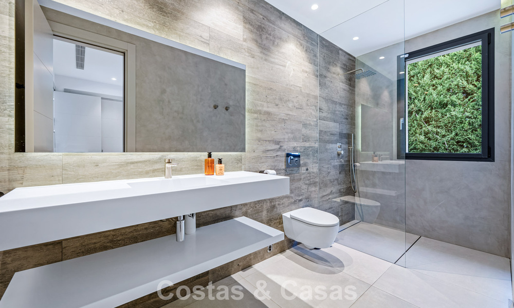 Modern luxury villa for sale in a contemporary architectural style, walking distance from Puerto Banus, Marbella 788882