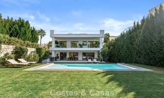 Modern luxury villa for sale in a contemporary architectural style, walking distance from Puerto Banus, Marbella 788888 