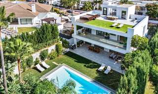 Modern luxury villa for sale in a contemporary architectural style, walking distance from Puerto Banus, Marbella 788922 