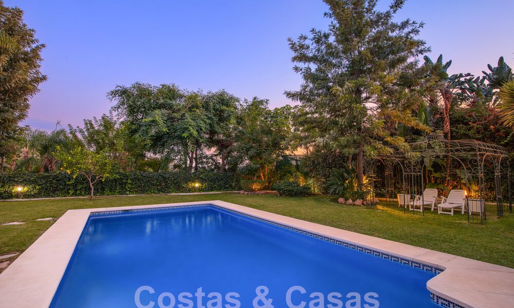 Timeless luxury villa with Andalusian charm for sale surrounded by golf courses in Marbella - Benahavis 59681