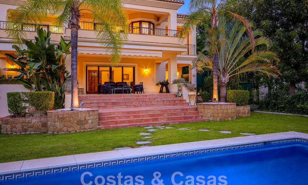 Timeless luxury villa with Andalusian charm for sale surrounded by golf courses in Marbella - Benahavis 59684
