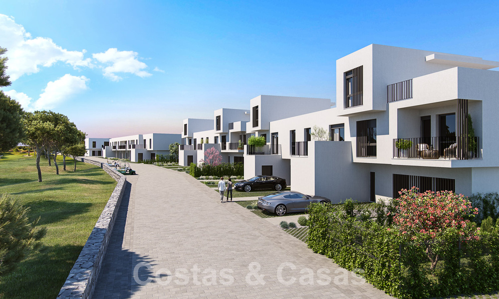New, modern 4-bedroom townhouses for sale in a prestigious golf resort in San Roque, Costa del Sol 59491
