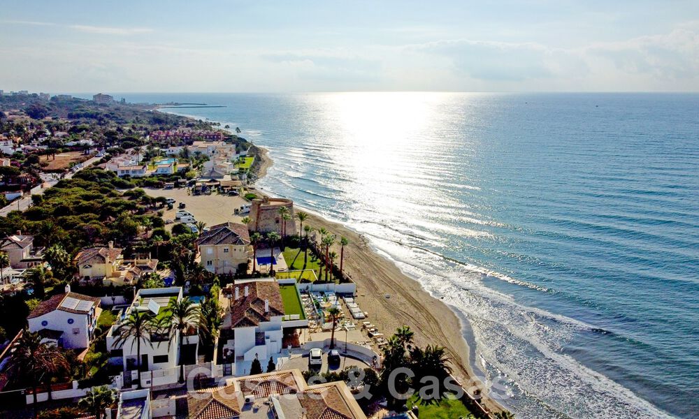 To be renovated villa with great potential for sale a few metres from the beach in a popular area of Marbella East 59719