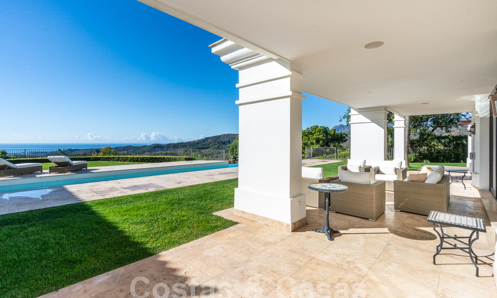 Stately Mediterranean-style luxury villa for sale with stunning panoramic sea views in Marbella - Benahavis 59878