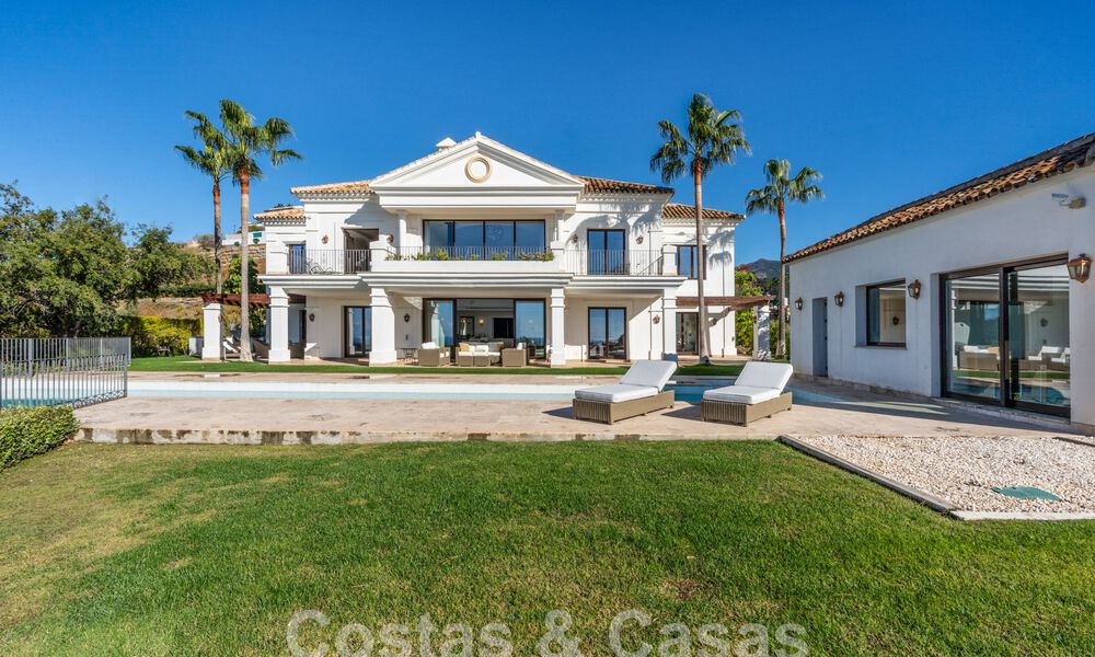 Stately Mediterranean-style luxury villa for sale with stunning panoramic sea views in Marbella - Benahavis 59885