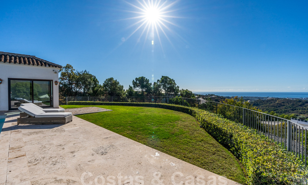 Stately Mediterranean-style luxury villa for sale with stunning panoramic sea views in Marbella - Benahavis 59887