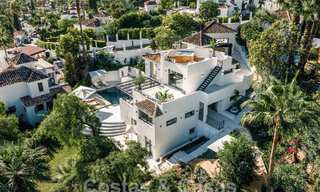 Characterful, renovated luxury villa with sea views in gated community for sale in Nueva Andalucia, Marbella 60020 