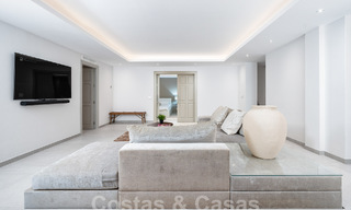 Contemporary Andalusian luxury villa for sale in high-end golf surroundings in Nueva Andalucia, Marbella 59923 