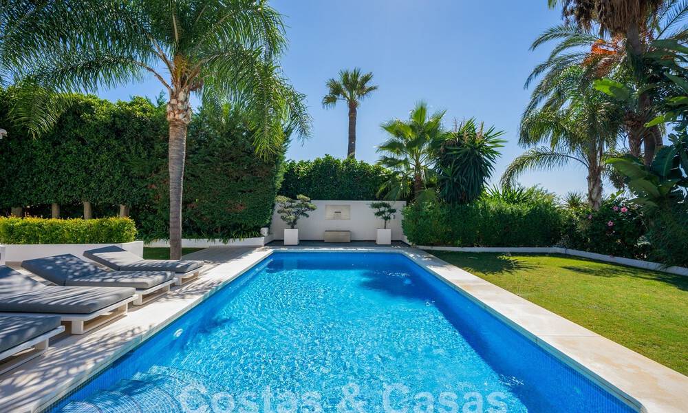 Contemporary Andalusian luxury villa for sale in high-end golf surroundings in Nueva Andalucia, Marbella 59941