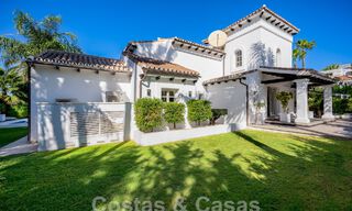 Contemporary Andalusian luxury villa for sale in high-end golf surroundings in Nueva Andalucia, Marbella 59945 