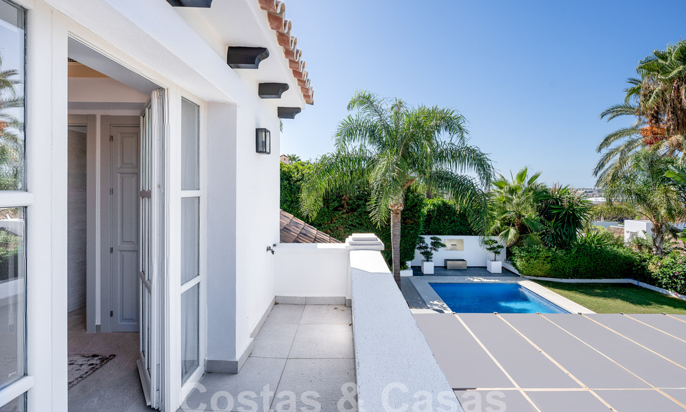 Contemporary Andalusian luxury villa for sale in high-end golf surroundings in Nueva Andalucia, Marbella 59971